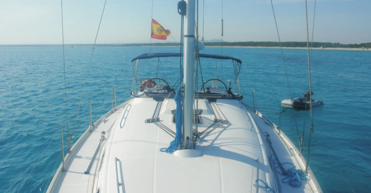 Rent a sailboat in Marina of S'Estanyol - Beneteau cyclades 39.3