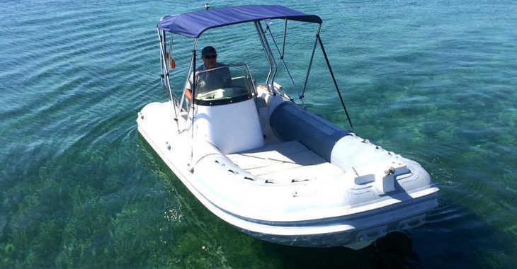 Rent a dinghy in Port of Pollensa - SACS SRL 500 ( Sin Licencia ) 