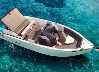Rent a motorboat in Marina Ibiza - De Antonio Yachts D28