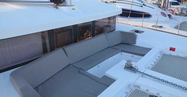 Rent a catamaran in Club Nautic Cambrils - Lagoon 450S  (Lunes a Domingo)