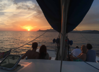 Noleggiare catamaran in Club Naútico de Sant Antoni de Pormany - Leopard 40 (Only Day Charter)