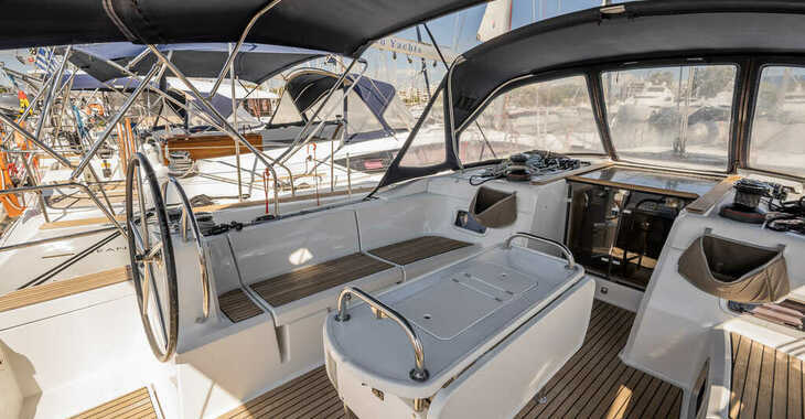 Chartern Sie segelboot in Alimos Marina - Sun Odyssey 519 - 4 cabs