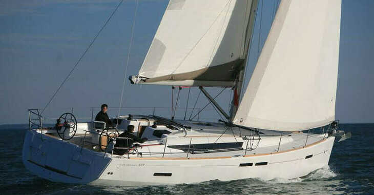 Alquilar velero en Lavrion Marina - Sun Odyssey 439