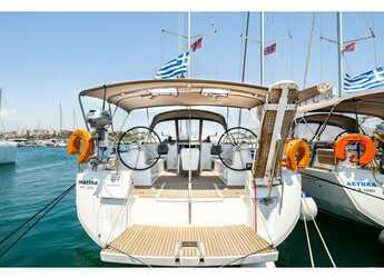 Rent a sailboat in Alimos Marina - Sun Odyssey 519 -  5 cabs