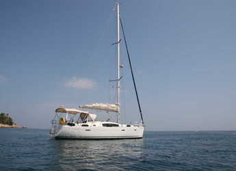 Rent a sailboat in Puerto de blanes - Oceanis 40