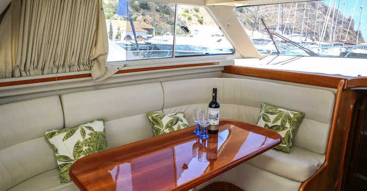 Chartern Sie yacht in Marina el Portet de Denia - Astinor 1275