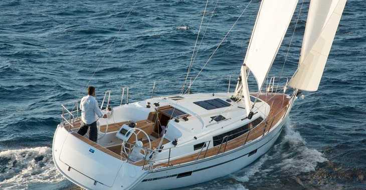 Rent a sailboat in Nidri Marine - Bavaria Cruiser 37