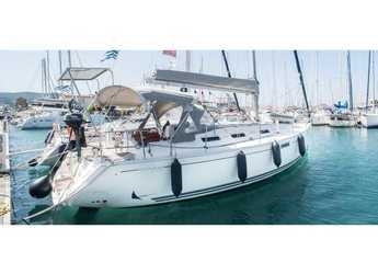 Rent a sailboat in Lefkas Marina - Dufour 385