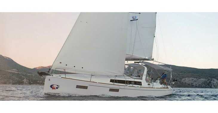 Rent a sailboat in Lefkas Marina - Oceanis 38.1