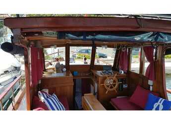 Louer bateau à moteur à Marina Lucica Špinut - Classsic dalmatian boat