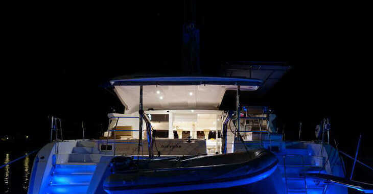 Rent a catamaran in Nidri Marine - Lagoon 421