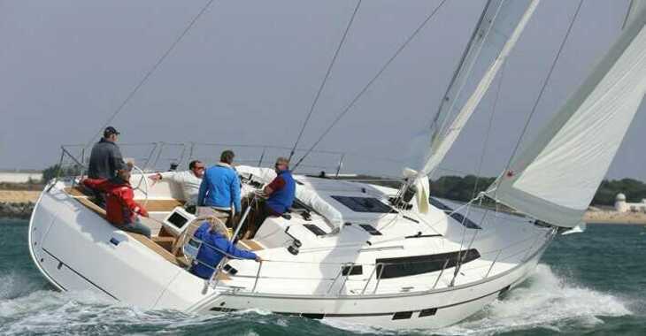 Rent a sailboat in Alimos Marina - Bavaria Cruiser 46