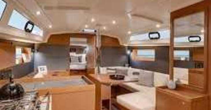 Rent a sailboat in Marina Le Marin - Oceanis 41.1
