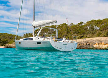 Rent a sailboat in Marina Le Marin - Oceanis 41.1