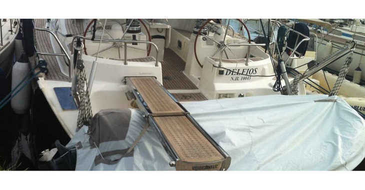 Rent a sailboat in Alimos Marina - Ocean Star 56.1
