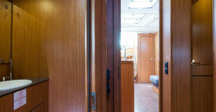 Chartern Sie segelboot in Nidri Marine - Bavaria Cruiser 56