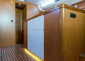 Rent a sailboat in Nidri Marine - Bavaria Cruiser 56