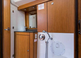 Rent a sailboat in Nidri Marine - Bavaria Cruiser 56