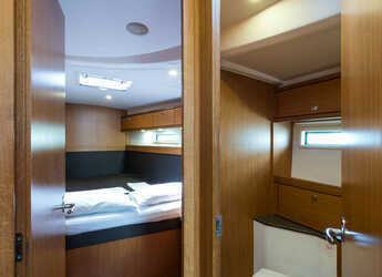 Rent a sailboat in Nidri Marine - Bavaria Cruiser 56