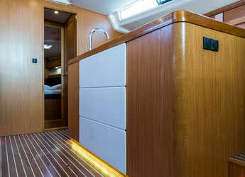Rent a sailboat in Nidri Marine - Bavaria Cruiser 56