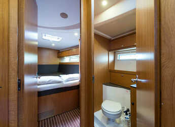 Rent a sailboat in Nidri Marine - Bavaria Cruiser 56
