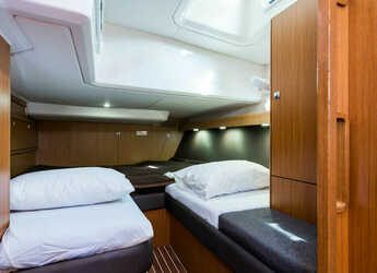 Rent a sailboat in Nidri Marine - Bavaria Cruiser 56