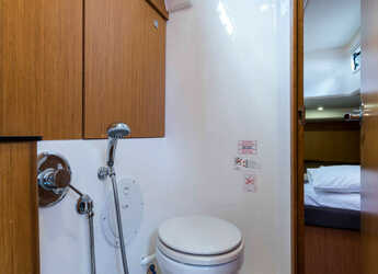 Rent a sailboat in Nidri Marine - Bavaria Cruiser 56