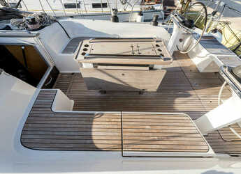Rent a sailboat in Nidri Marine - Bavaria Cruiser 56
