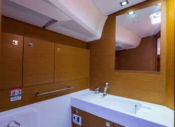 Rent a sailboat in Nidri Marine - Jeanneau Sun Odyssey 469
