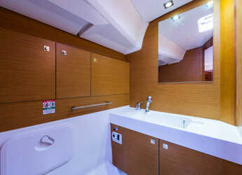 Rent a sailboat in Nidri Marine - Jeanneau Sun Odyssey 469