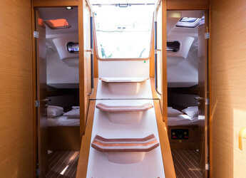 Rent a sailboat in Nidri Marine - Jeanneau Sun Odyssey 469