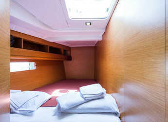 Rent a sailboat in Nidri Marine - Jeanneau Sun Odyssey 469