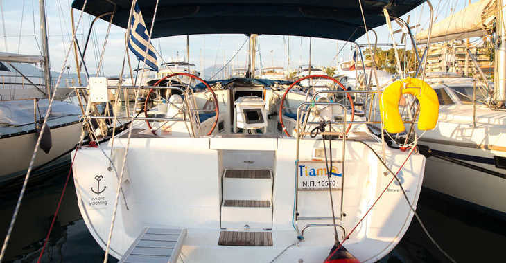 Rent a sailboat in Nidri Marine - Oceanis 43
