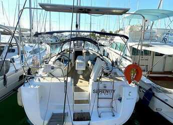 Rent a sailboat in Alimos Marina - Oceanis 43