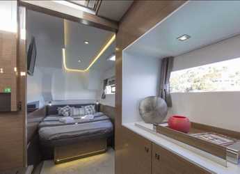 Rent a power catamaran  in Road Reef Marina - Fountaine Pajot MY37