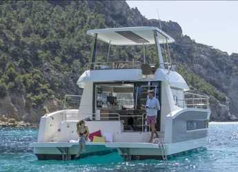 Rent a power catamaran  in Road Reef Marina - Fountaine Pajot MY37