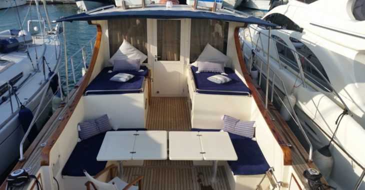 Rent a yacht in Marina Ibiza - Lobster 42