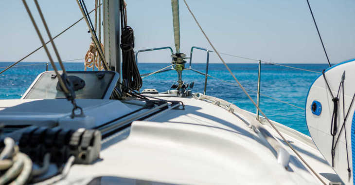 Rent a sailboat in Marina Cala D' Or - Cyclades 393