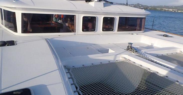 Rent a catamaran in Marina Le Marin - Lagoon 450