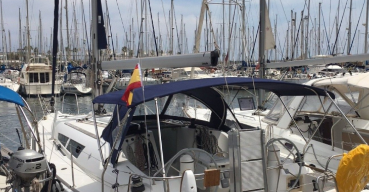 Alquilar velero en Port Olimpic de Barcelona - Jeanneau Sun Odyssey 39i