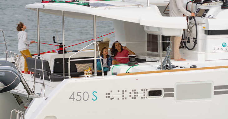 Chartern Sie katamaran in American Yacht Harbor - Lagoon 450S