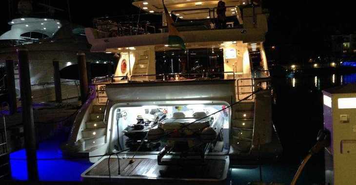 Chartern Sie yacht in Nanny Cay - Azimut 105