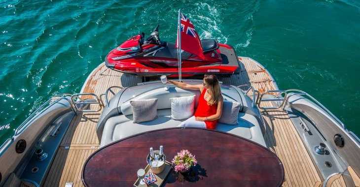 Chartern Sie yacht in Nanny Cay - Sunseeker 75