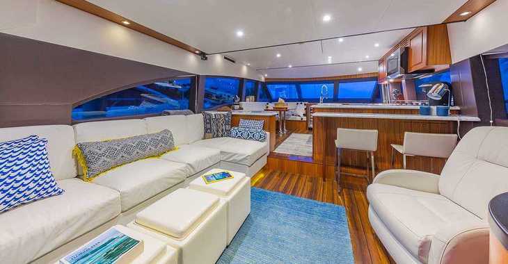 Rent a yacht in Nanny Cay - Hatteras 60