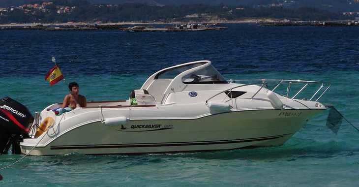Rent a motorboat in Club de Mar - Quicksilver 620 Cruiser