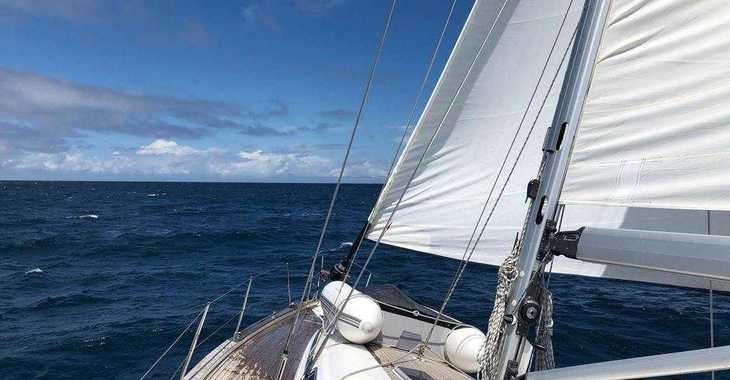 Rent a sailboat in Marina Deportiva Alicante - Bavaria 49