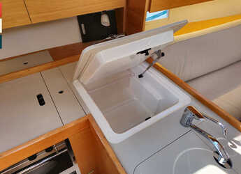 Rent a sailboat in Marina Frapa - Dufour 360 Grand Large