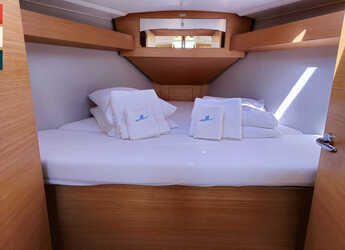 Rent a sailboat in Marina Frapa - Dufour 360 Grand Large