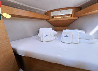 Rent a sailboat in Marina Frapa - Dufour 360 Grand Large