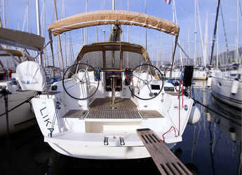 Rent a sailboat in Marina Frapa - Dufour 380 Grand Large